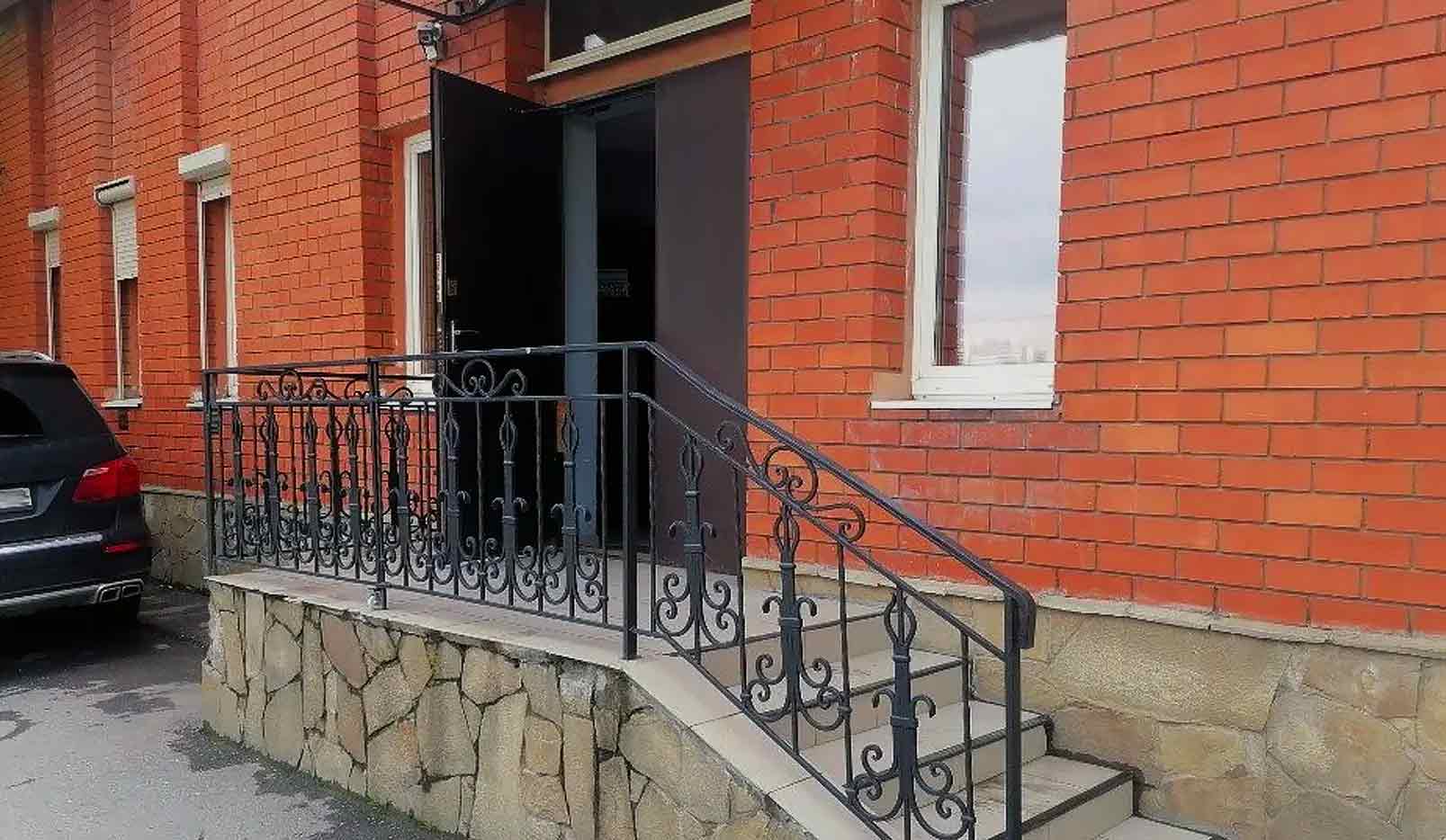Вход офиса ООО «БЕЙДЖ-ОНЛАЙН»